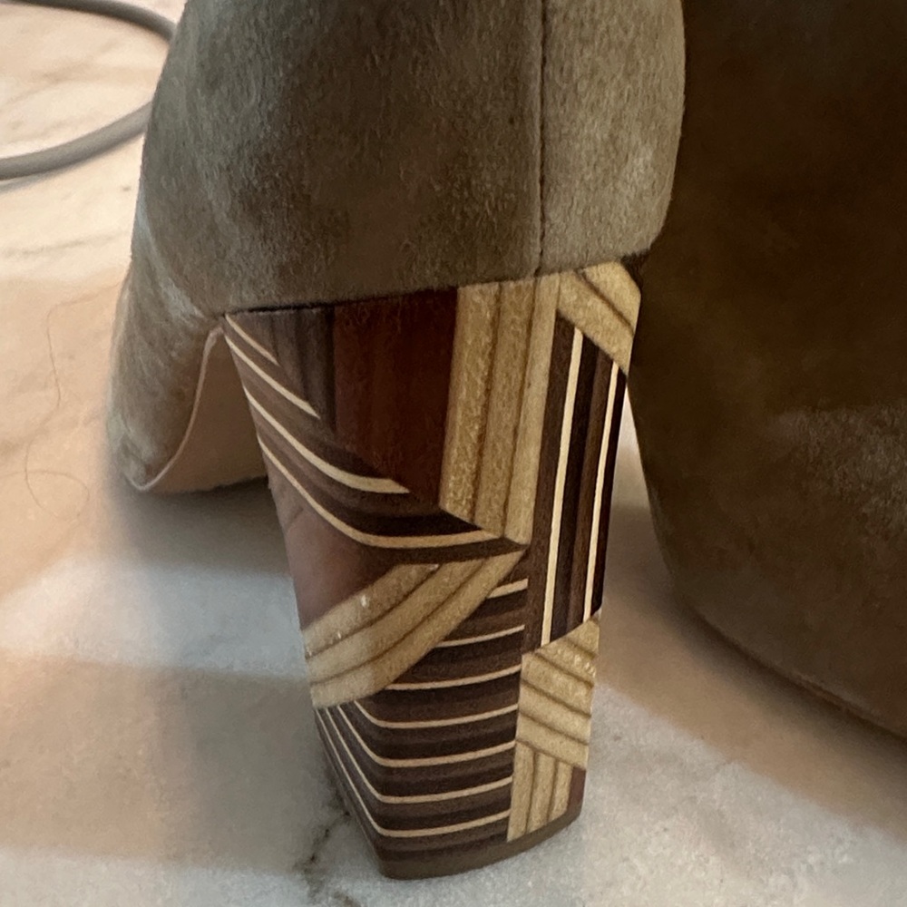 Vince Camuto Stylish Suede Tan Ankle Boots With Fun 4” Heels - Picture 2 of 10
